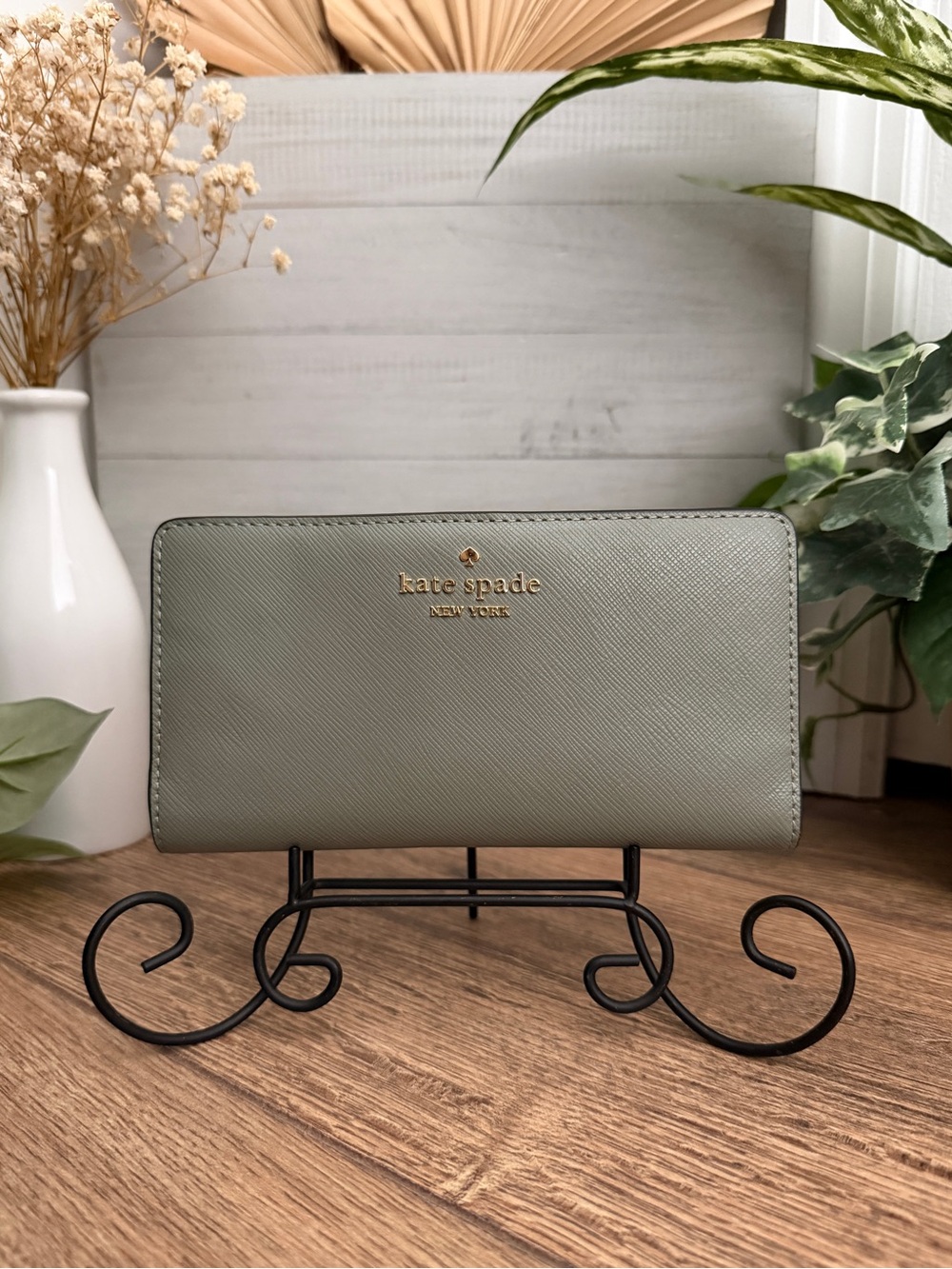 Kate Spade Sage Green Saffiano Leather Slim Bifold Card Holder Wallet - NWOT